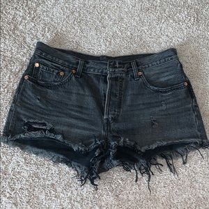 Cut off Levi denim shorts